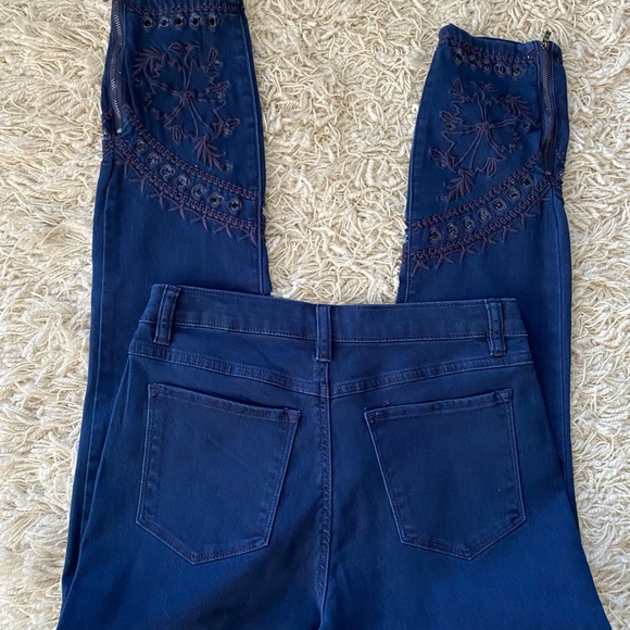 NWT tribal jeans ankle jeggings embroidery, women’s size 8 - Picture 2 of 16